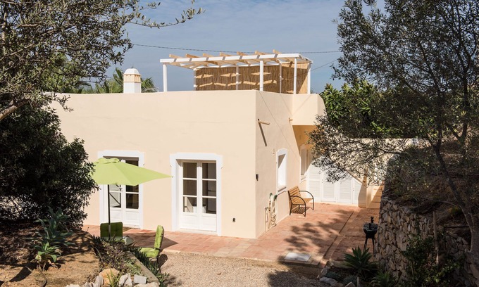 Tavira Cabaña | Encantadora casa portuguesa con impresionantes vistas desde la azotea hasta el mar.