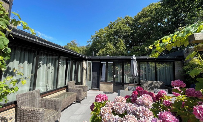 Sint Maartenszee Casa | Lovely relaxing cottage close to beach and dunes