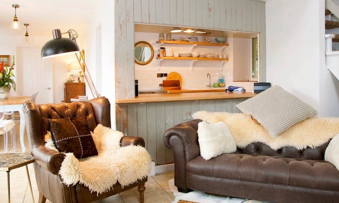 Tan-y-groes Casa | Lovely renovated stone built School House in LLangrannog. Sleeps 6, near the sea, family friendly.