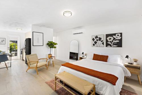Lake Ridge Apartamento | Lovely Rental Unit with free Parking on Premises