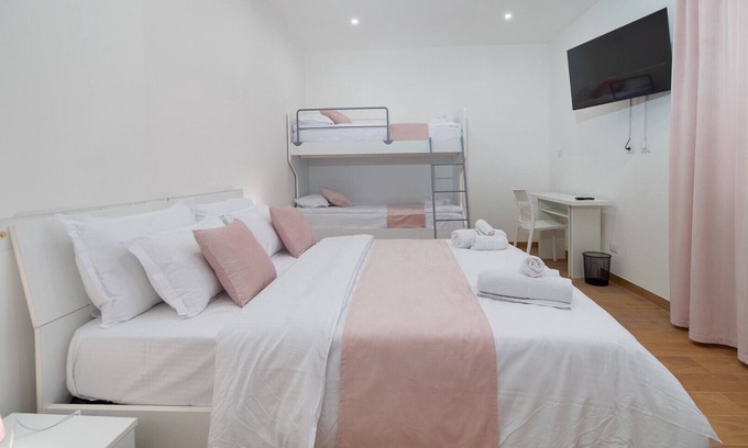 Civitavecchia Apartamento | Lovely Rooms by Rentbeat