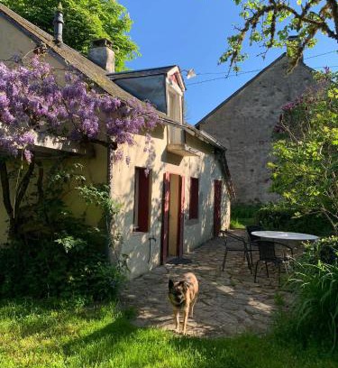 Parsac-Rimondeix Apartamento | Lovely rural and quiet farmhouse with natural swimming lake
