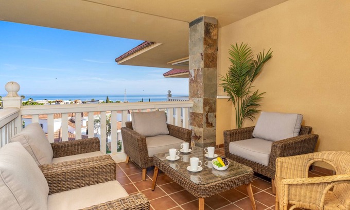 Benalmadena Apartamento | Lovely seaview apartment in El Higueron by Costarentals - Ref 106