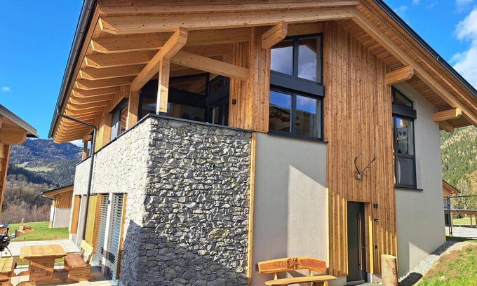Sankt Lambrecht Casa | Lovely ski in-ski out lodge with a carport
