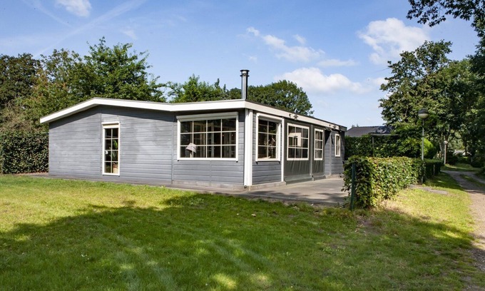 Uden Casa | Lovely spacious 5 person chalet in the middle of the Heydeveld