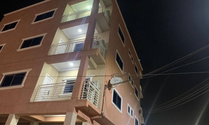 Mile 11 Apartamento | Lovely spacious room in Accra