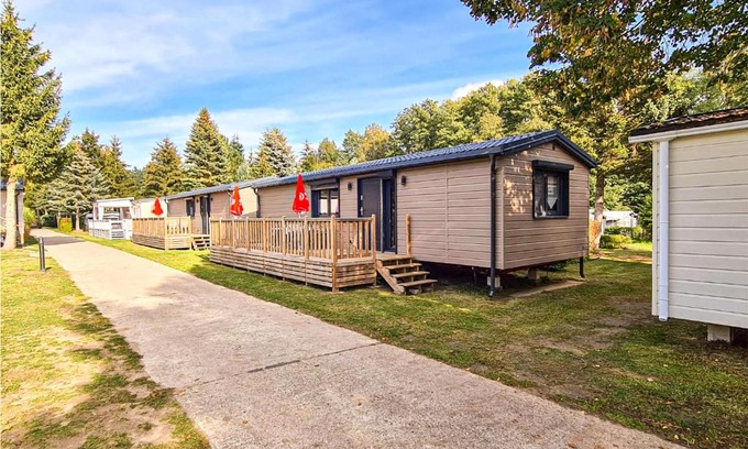 Garden Otro | Lovely Stacaravan In Lohmen Am See
