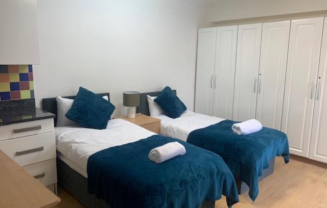 Loxford Apartamento | Lovely Studio apartments