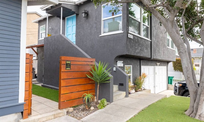 University Heights Casa | Lovely Studio Suite: Cal-King Bed, Hot Tub, FirePit, Grill, Bikes & more!