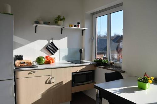 Gram Apartamento | Lovely Town Apartment - Sleeps 5 Parking & Garden