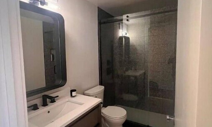 Streeterville Cabina | Lovely Two Bedroom Condo w/ Pool