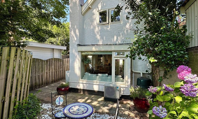 Bergen Casa | Lovely vacation home with sunny terrace in the artists' village of Bergen!