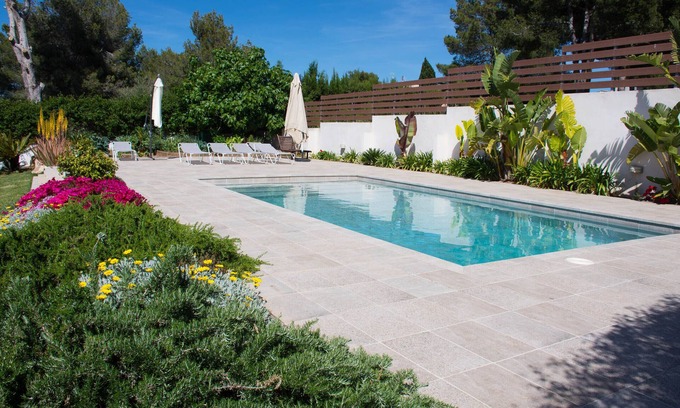 Santa Ponsa Chalet De Esquí | Elegante Chalet con piscina en Santa Ponsa