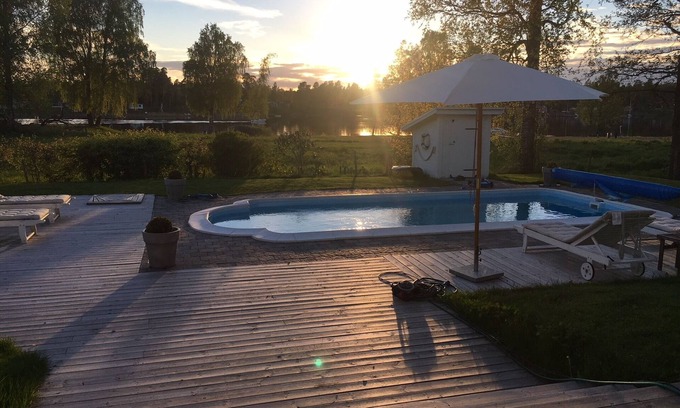 Vanern Casa | Villa con vistas al mar en Kristinehamn archipiélago!piscina privada, sauna y jacuzzi