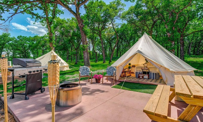 St Croix Falls Alquiler De RV | Lovers Lookout 1: Where Rustic Meets Luxury at Big Rock Creek