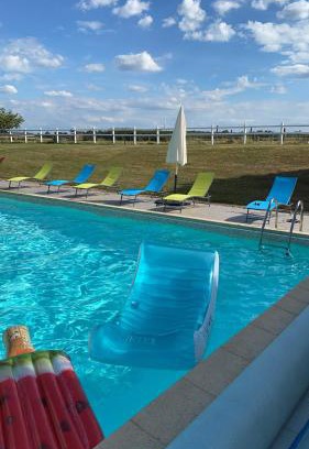 Oyre Apartamento | loveyou Villalunoterie Futuroscope Piscine spa 4pers
