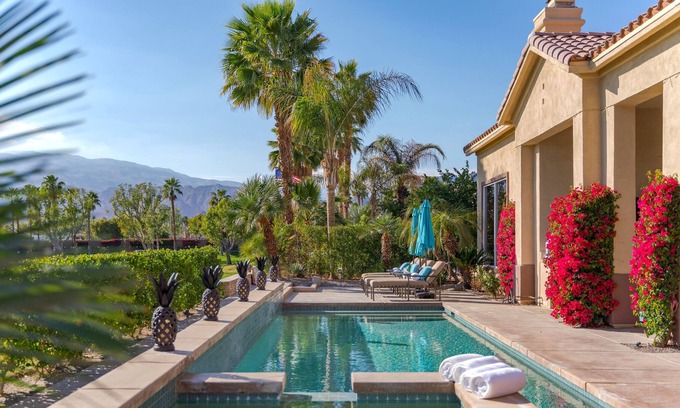 La Quinta Casa | LOW APRIL RATES! Villa Santorini PGA West Stunning Golf retreat