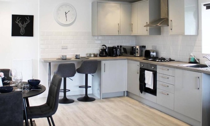 Abingdon Apartamento | Low Cost, Fully Sanitised 4 Bed & Parking