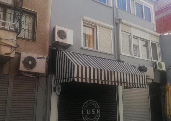 Old Town Apartamento | Low Cost, Inferior, Usefull Flat in City Centre Alsancak