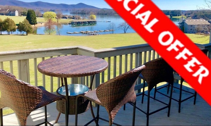 Smith Mountain Lake Condominio | BERNARDS LANDING RESORT🧡SMITH MOUNTAIN LAKE ALQUILERES DE VACACIONES🧡 AGOSTO BAJA TARIFA