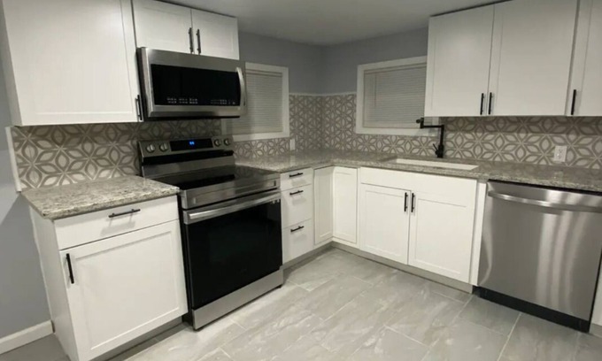 Charleston County Casa | Lowcountry Getaway 3-bedroom 2 bath