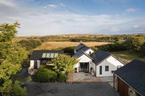 Llangennith Casa | Lower Mill - 3 Bedroom - 5* Retreat - Llangennith