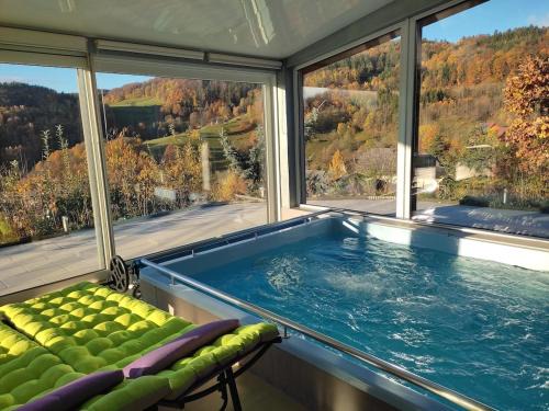 Freland Apartamento | LOZEN avec piscine privée intérieure
