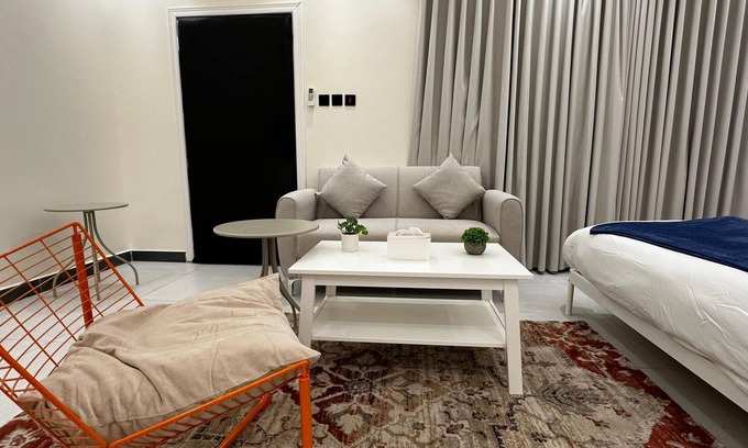 Riyadh Apartamento | LP36.3 - Chic Studio Apt Near Boulevard City
