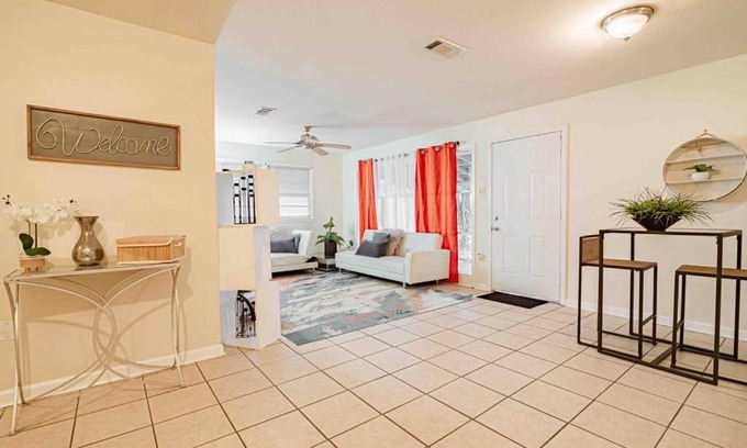 Highlands - Perkins Casa | LSU/Downtown Gem, Tailgating or Corporate Stays