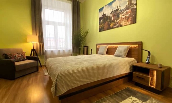Srodmiescie Apartamento | LublinBNB-cozy FAMILY APARTMENT-the heart of Lublin-Bedroom&LivingRoom&Kitchen