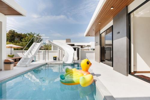 Hat Yai Apartamento | Luca Pool Villa