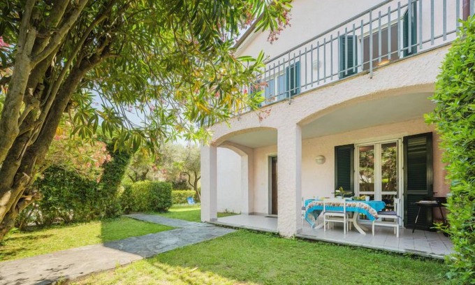 Ameglia Casa | Lucerna Due by Interhome