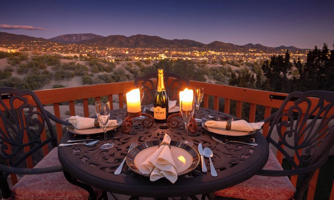 Santa Fe Casa | Luces de la Ciudad | Sweeping Views of Santa Fe, Hot Tub + Pet Friendly!
