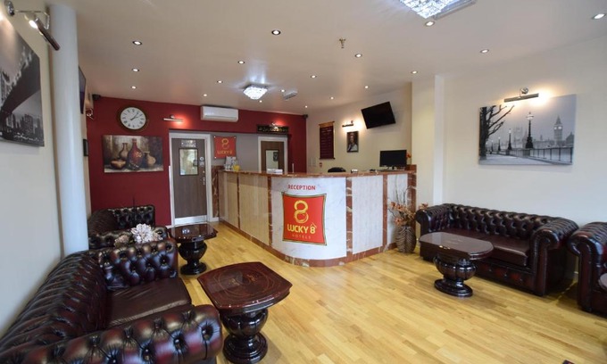 Valentines Hotel | Lucky 8 Hotel