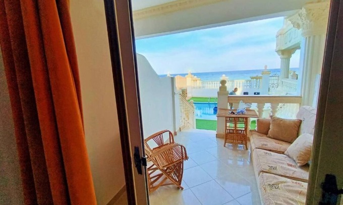 Dahab Apartamento | Lucky Palace Dahab , Beach Front Chalets with a beautiful pool - Pet Friendly