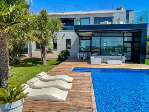 Sanxenxo Villa | Lujosa villa vistas al mar y piscina climatiza