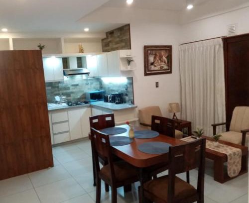 Tropical Lowlands Apartamento | Lujoso departamento cerca la Plaza Principal