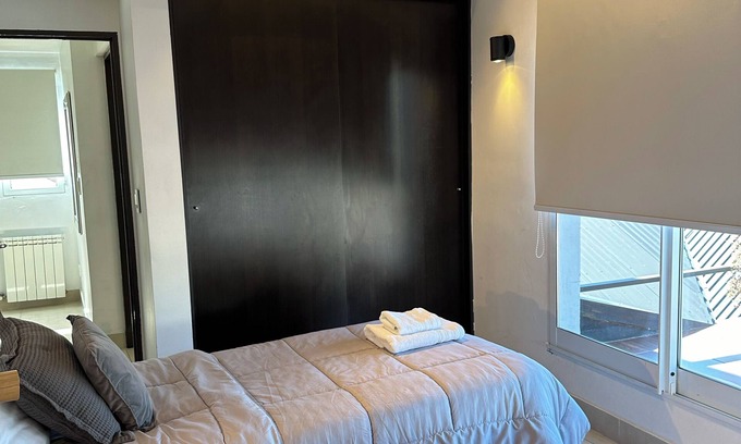 10 de Diciembre Apartamento | Luminoso y amplio departamento en el centro