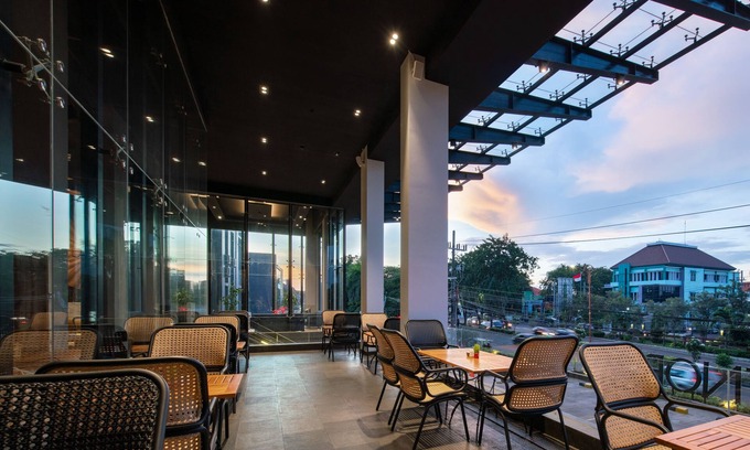 Sidoarjo Hotel | Luminor Hotel Airport Sidoarjo by WH