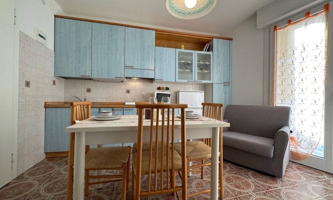 Lignano Sabbiadoro Apartamento | Luminoso apartamento en la costa de Lignano