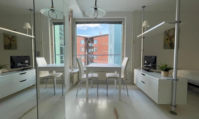 Lantinen District Apartamento | Luminous Studio 15min To Center with WiFi & Netflix