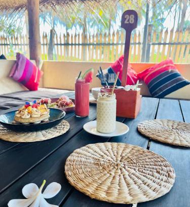 Kudawa Cama Y Desayuno | Luna Palm Resort