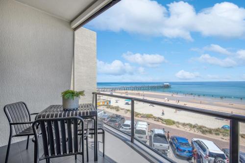 Henley Beach Apartamento | Luna's Lookout: Esplanade Henley Beach