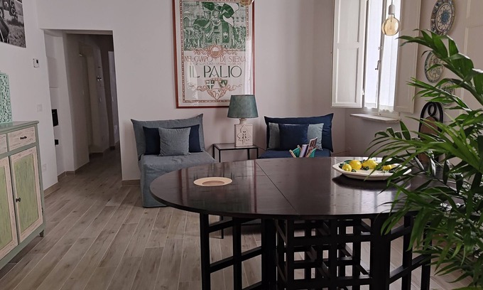 Siena Historical Center Apartamento | LunaNova, one minute from the Campo and Duomo, brand new and quiet.