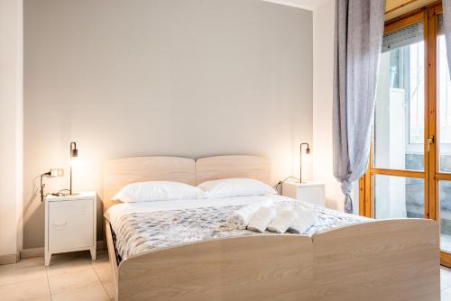 Luni Mare Apartamento | Luni Mare Modern Balcony Flat