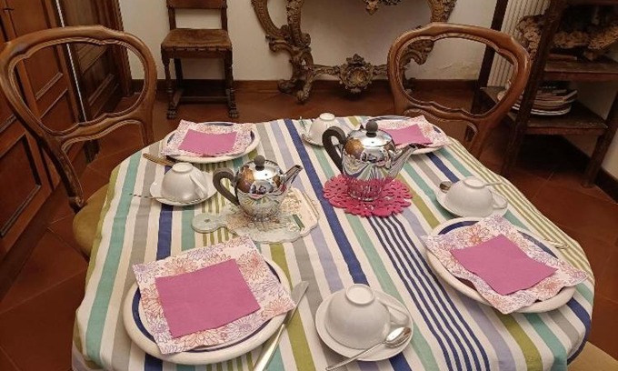 Monteriggioni Cama Y Desayuno | Lupo Azzurro