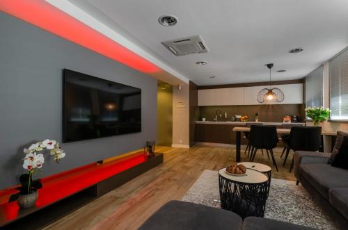 Lodz Apartamento | LupoApartments Kosynierów Dostęp na Kod