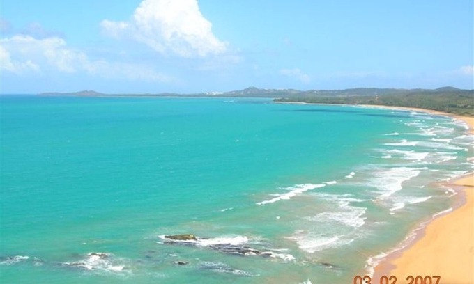 La Pared Condominio | Luquillo, piso 13 con frente al mar!