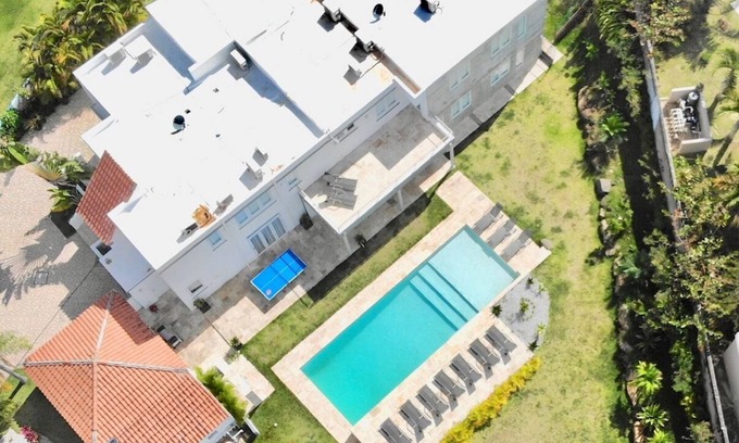 Luquillo Casa | LUQUILLO BEACH & RAINFOREST,LUX. VILLA 33 GUESTS!