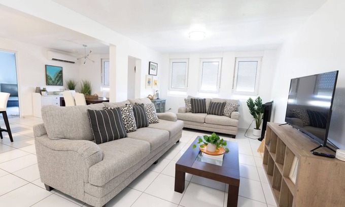 Luquillo Condominio | Luquillo condo with ocean views